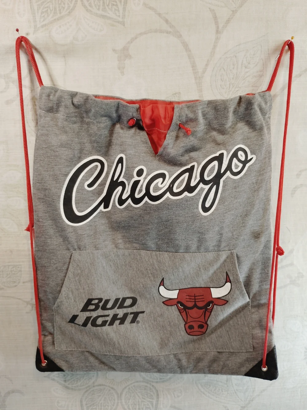 Chicago Bulls Gray Drawstring Gym Bag with Red Accents